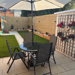 garden table and chairs