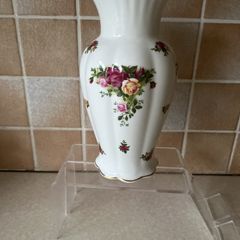 Royal Albert " Old Country  Rose " 9" Vase