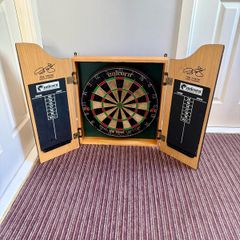 Dartboard Cabinet with Brand New Darts