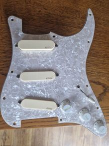 EMG DG20 David Gilmour Strat Scratchplate