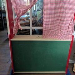 kids puppet theatre