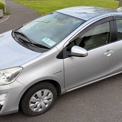QUICK sale - Toyota Aqua 2016, Hybrid