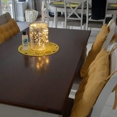 beautiful kitchen table and chairs