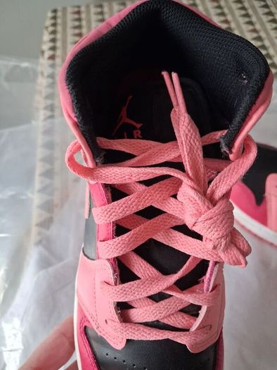 Girls Nike - Air Jordan 1 Mid GS Trainers - UK 5 EU 38 - Worn once Perfect - RRP 247