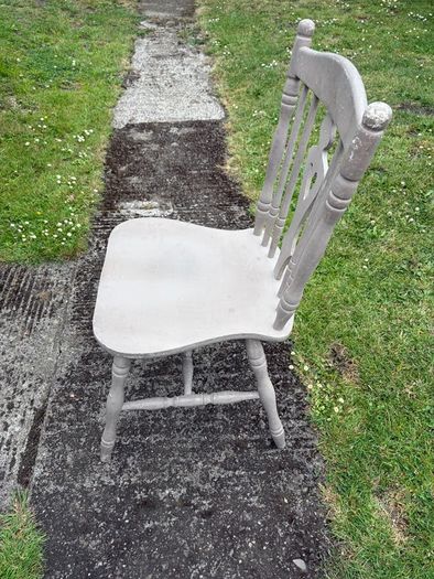 Kitchen Chairs / Dining Chairs - free