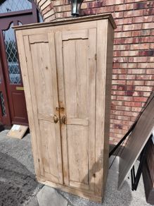 wardrobe
