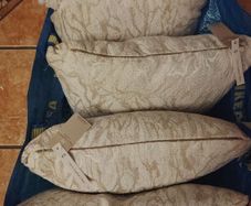4 paul Costello cushions cream/gold