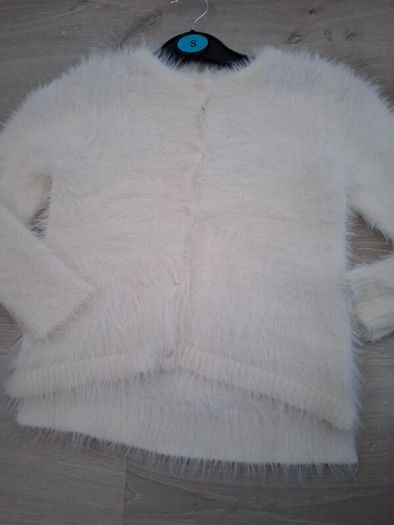 New Jumper size 4-6 years