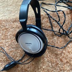 Philips wired headphones