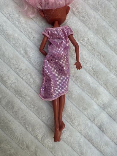 Hairdorables Hairmazing Prom Perfect Fashion Doll WIllow Just Play Pink Hair Used Please see photos