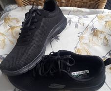 Skechers Trainers