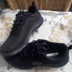 Skechers Trainers