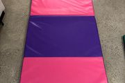 Folding gymnastics mat - purple and pink