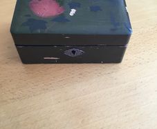 Vintage trinket box