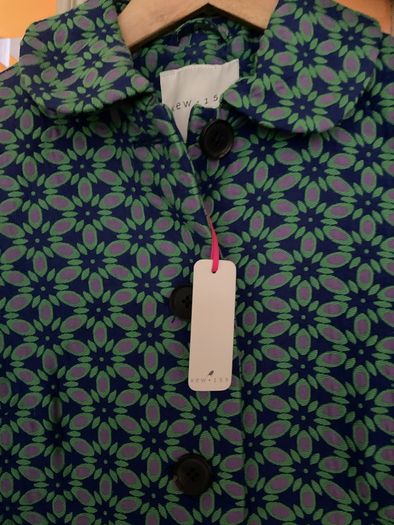 Kew coat size 8 new retro print coat
