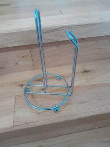 Paper towel holder