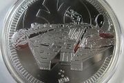 Niue 1 oz Silver Star Wars Millennium Falcon Coin 2021. BU (in Capsule)