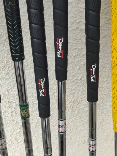 golf clubs trolley and bag