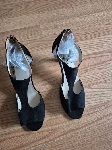New Black sandals size 43