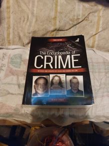 encylopedia of crime by Oliver cyraix