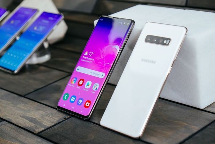 Samsung S10