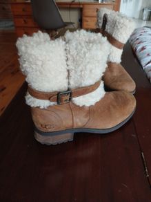 Gorgeous  Ugg short boots