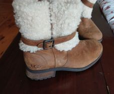 Gorgeous  Ugg short boots