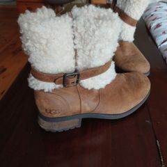 Gorgeous  Ugg short boots