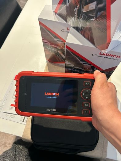 2026 Launch CRP123X v3.0 is the 4-System Diagnostic Code Reader For Engine, ABS, Airbags and Automatic Transmission. Has 7 Service Functions: Oil Reset, SAS Reset, Elec. Throttle Adaptation, ABS Bleeding, BMS Reset, DPF Regen.for cars and vans