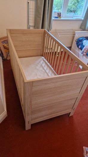 Cot bed
