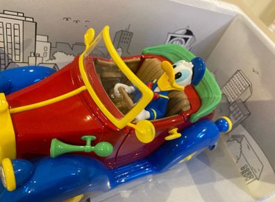 Disney Donald Duck Car 313 Scale 1/18