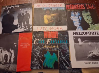 70 vinyl singles - mainly 1980s - all in great condition, most with picture sleeves