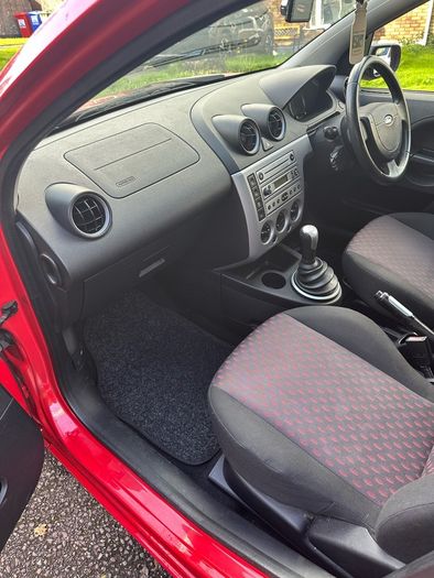 2005 Ford Fiesta