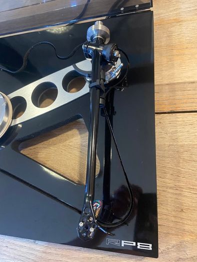Rega RP8 Planar 8 Turntable with RB808 Tonearm and TTPSU Speed Control Power Supply Unit