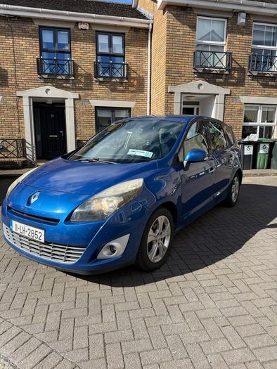 2011 Renault Grand Scenic
