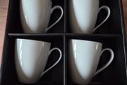 4 white cups