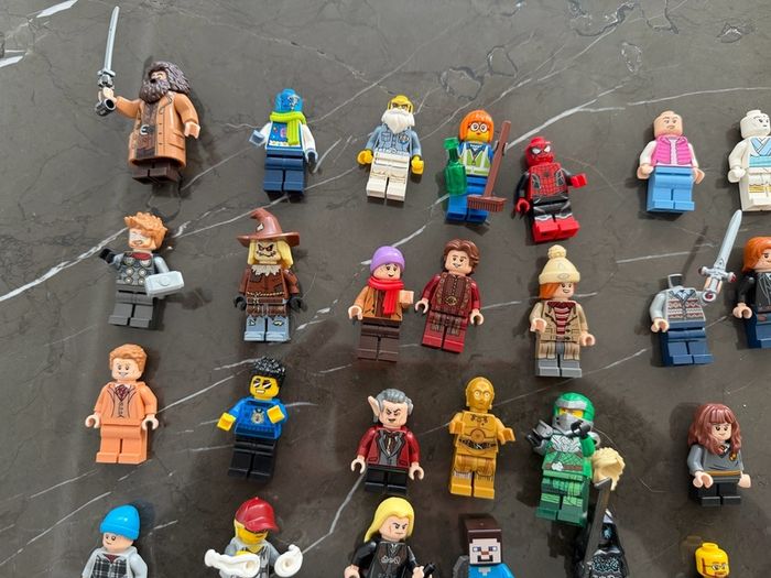 lego mini figures