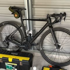 Light carbon custom gravel bike for sale size m