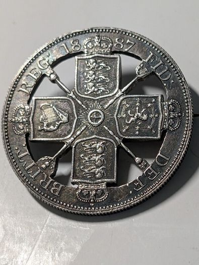1887 Double Florin, Silver brooch.