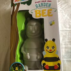 Grafix Paint Your Own Garden Bee