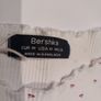 Bershka cropped size M Cherry pattern T shirt Image 4