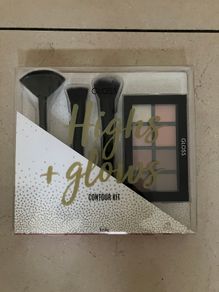 New Gloss Highs & Glows Make Up Brushes & Contour Kit