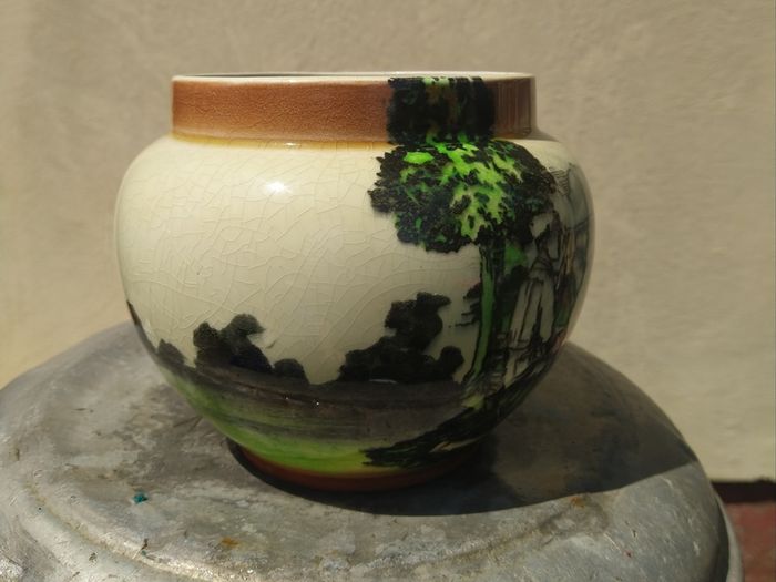 Empire Ware vase (rifle shooting scene)