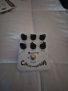 Distortion pedal
