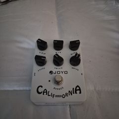 Distortion pedal