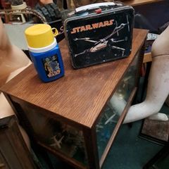 Vintage 1977 Star Wars Lunch Box