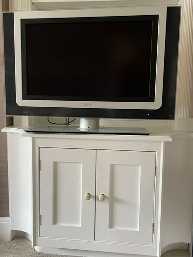 Phillips Tv Cineos Model  32PF9830/10