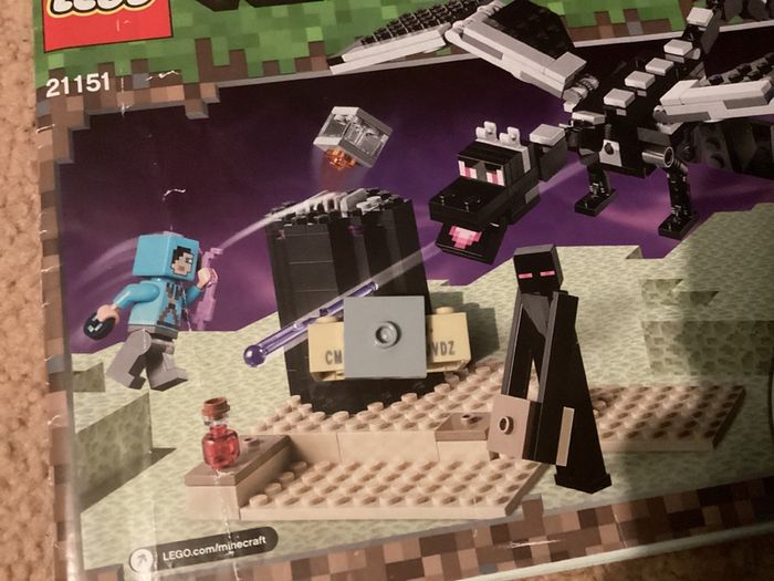 Lego Minecraft Enderdragon set (2019)