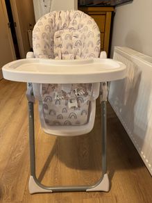Adjustable baby high chair with rainbow pattern