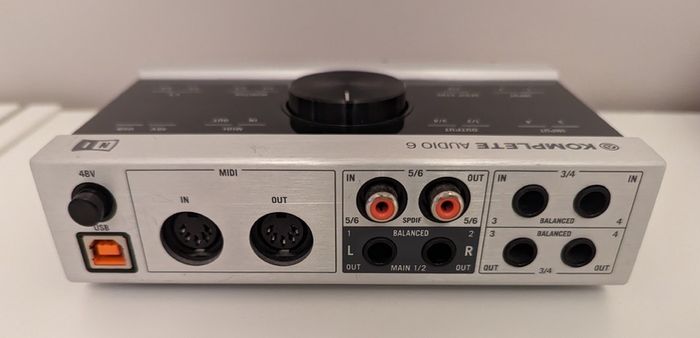 Native Instruments Komplete Audio 6 MK1